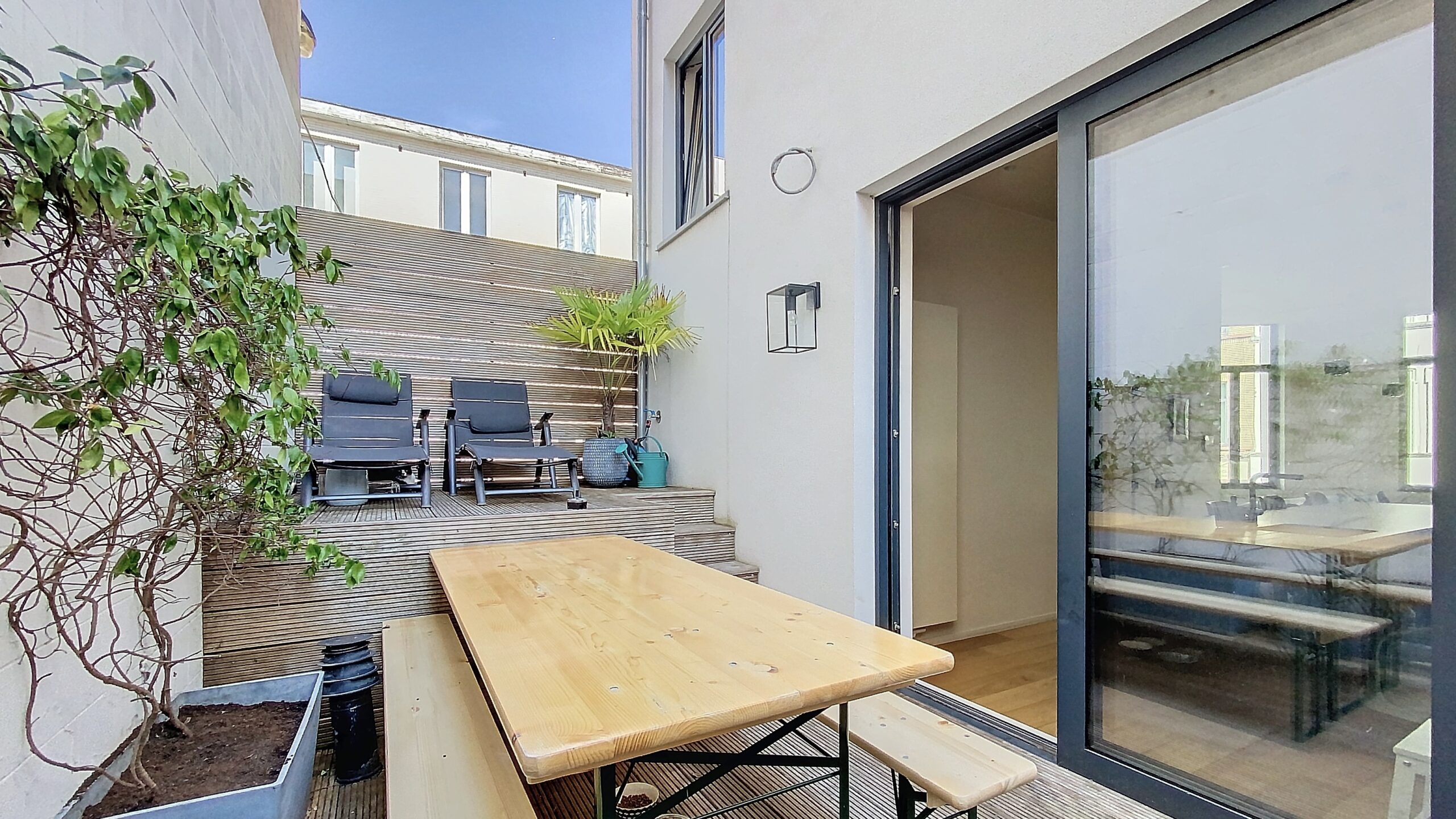 dethy2-1724766782_1724768020_68059_c0a3483